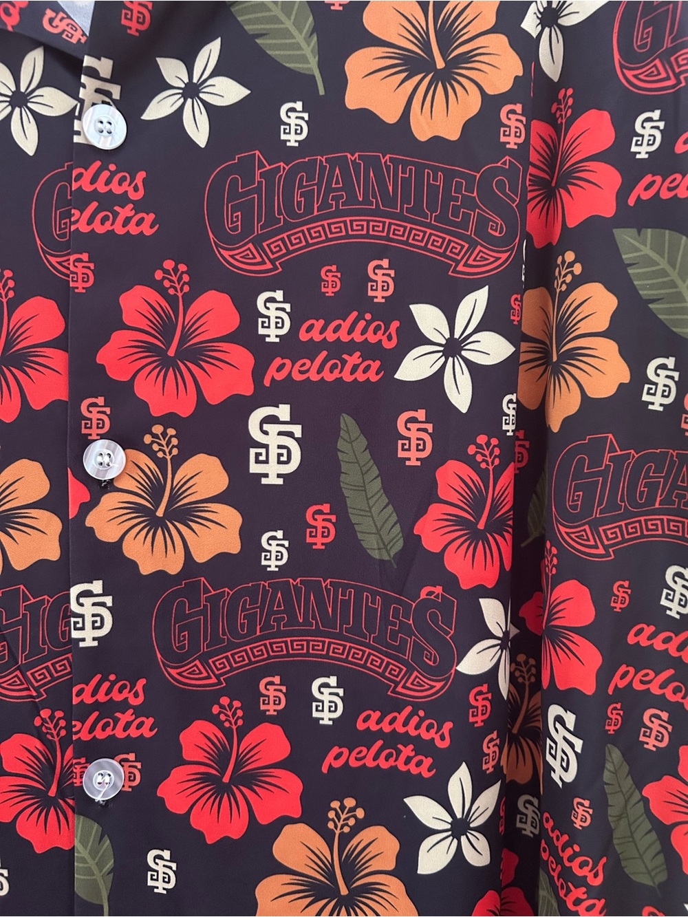 New SF Giants Gigantes Aloha Hawaiian Shirt Size XL - Picture 2 of 4